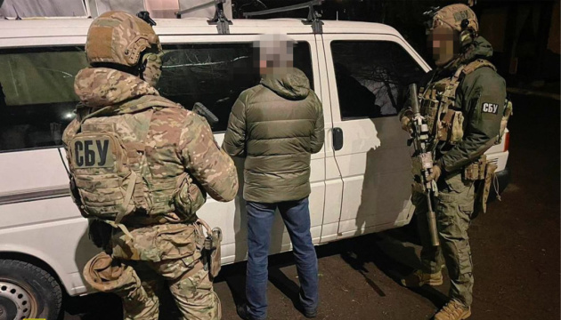 СБУ затримала російського диверсанта, який намагався підірвати транспортний об’єкт у Рівному