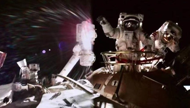 Тайконавти Shenzhou-15 здійснили другий вихід у відкритий космос