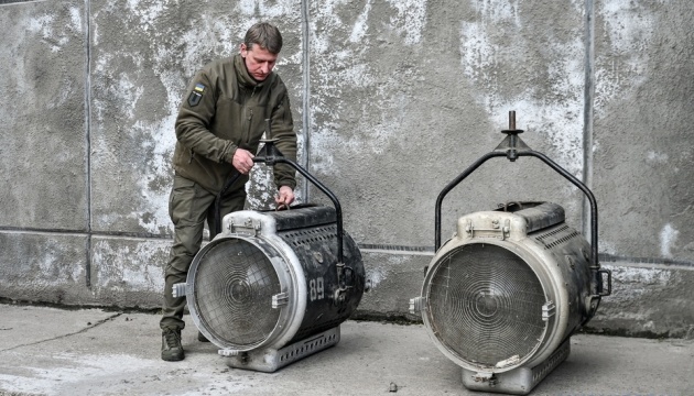 Powerful floodlights to detect Shahed drones delivered to Zaporizhzhia