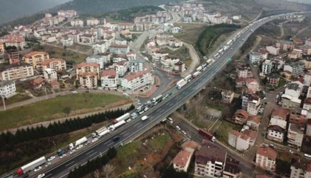 У Туреччині сталася ДТП за участю 23 автівок