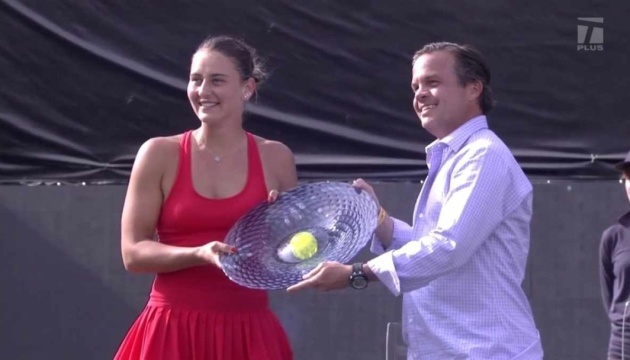 L’Ukrainienne Marta Kostyuk dédie son premier titre WTA à son pays 
