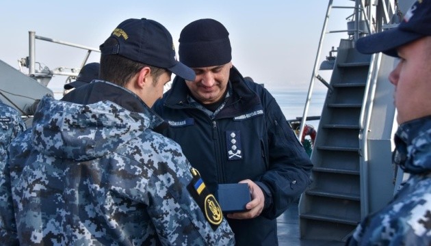 Командувач ВМС України нагородив військових моряків