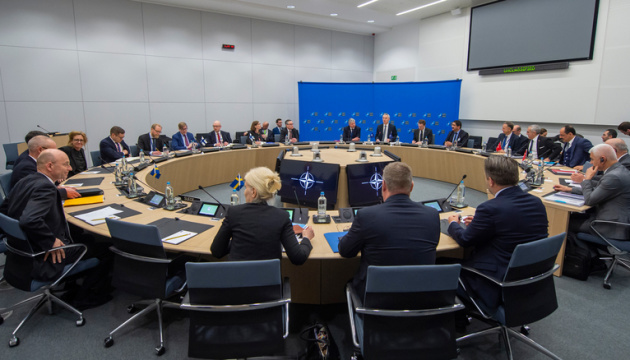 Урядовці Фінляндії, Швеції та Туреччини провели зустріч у штаб-квартирі НАТО