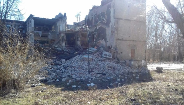 Guerre en Ukraine : Un mort dans une frappe russe sur une école à Avdiivka 
