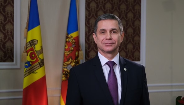 Глава Міноборони Молдови відмовився відповідати на запитання російською