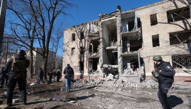 Ein Toter und mindestens drei Verletzte bei Raketenangriff auf Zentrum von Kramatorsk