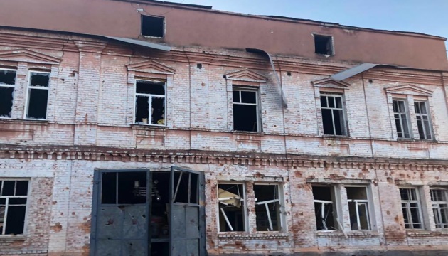 Des zones frontalières de la région de Kharkiv massivement bombardées par l’ennemi : des victimes sont à déplorer