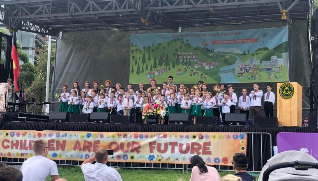 Учні української школи взяли участь у дитячому фестивалі в Сіднеї
