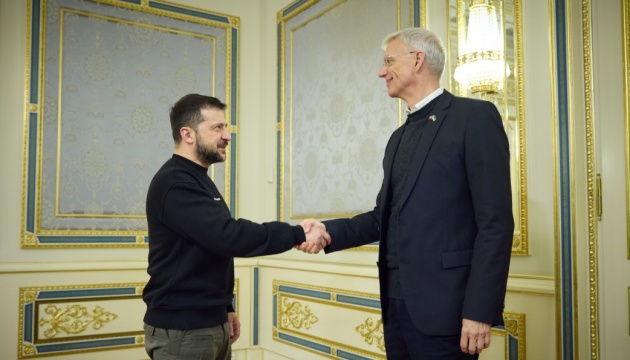 Zelensky se reúne con el primer ministro de Letonia para hablar sobre armas para la ofensiva ucraniana