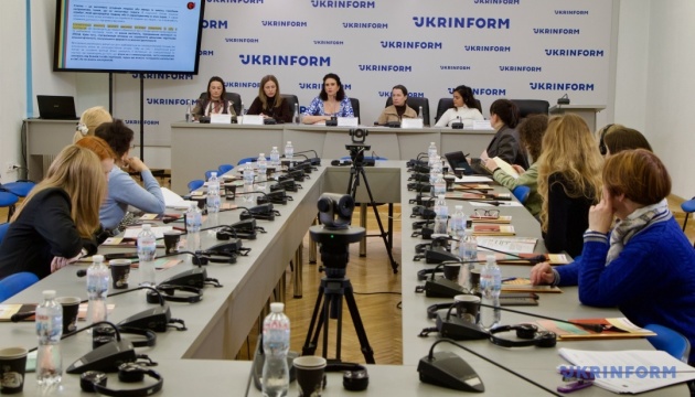 В Україні посилились патріархальні стереотипи серед жінок - експерти