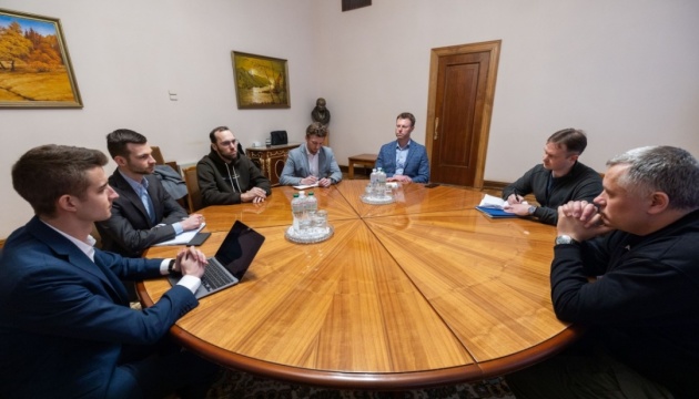 В ОП обговорили з урядовим уповноваженим Чехії проєкти відбудови Дніпропетровщини