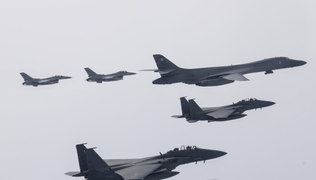 Стратегічний бомбардувальник США приєднався до спільних з Південною Кореєю навчань