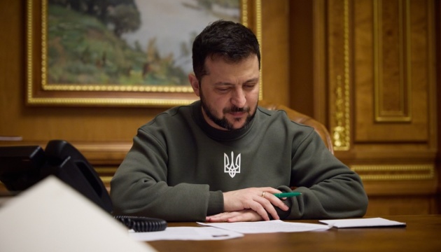 Зеленський поговорив із Рютте про формулу миру та трансформацію України