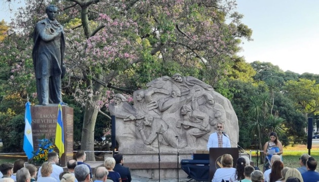 Пам’ять Тараса Шевченка вшанували у центральному парку Буенос-Айреса  