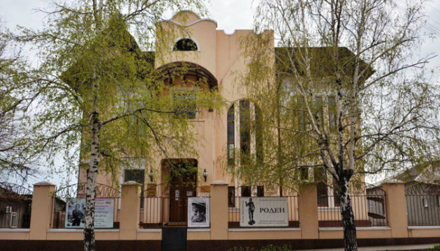 Український дизайнер та House Museum створили цифрову реконструкцію музею Куїнджі у Маріуполі