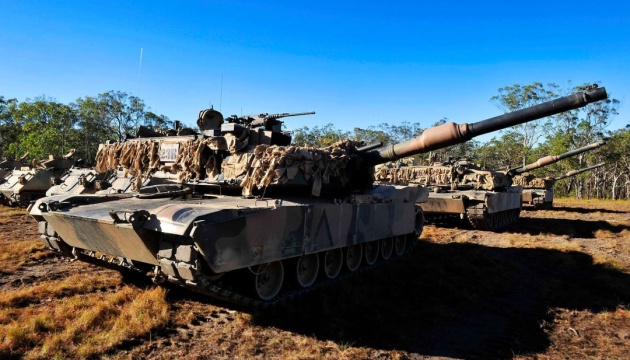 Militares ucranianos comienzan a entrenar en tanques Abrams