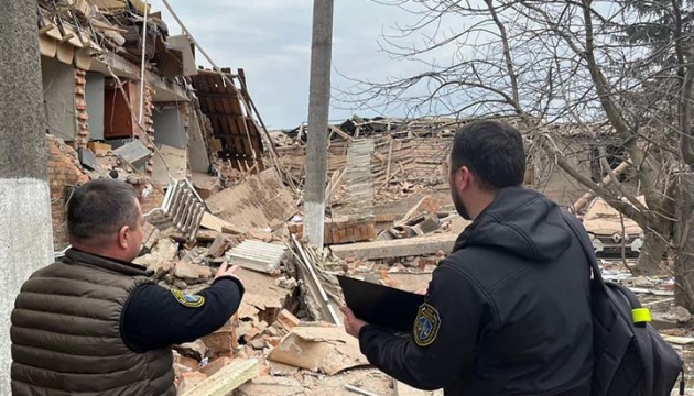 Russia's overnight attack on Sumy region: Police building, schools, kindergarten destroyed