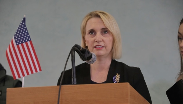Посол США привітала ухвалення Радою закону про посилення ролі АМКУ