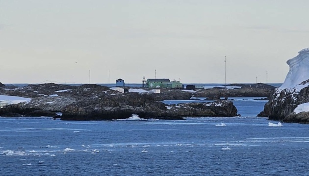 Українські полярники візьмуть участь у міжнародному дослідженні забруднення Антарктики