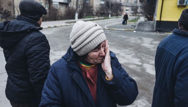 ゼレンシキー宇大統領、戦争の被害を受けたウクライナの人々の写真を公開