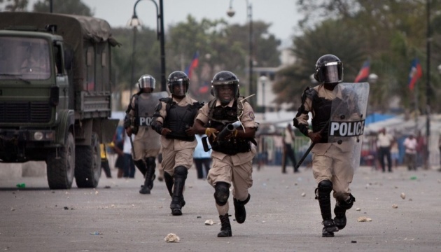 Канада надасть поліції Гаїті $76 мільйонів на боротьбу із бандами