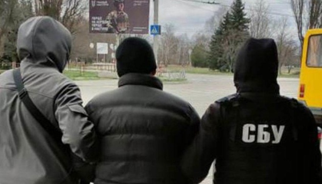 На Кіровоградщині затримали чоловіка, який шукав для росіян дані про військові аеродроми