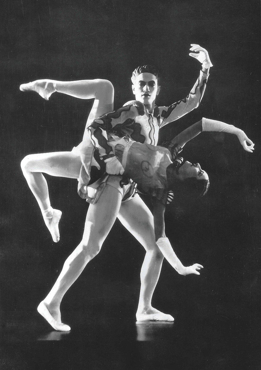 Серж Лифар та Ольга Спесівцева у постановці “Творіння Прометея, або Влада музики та танцю”, 1929 р.