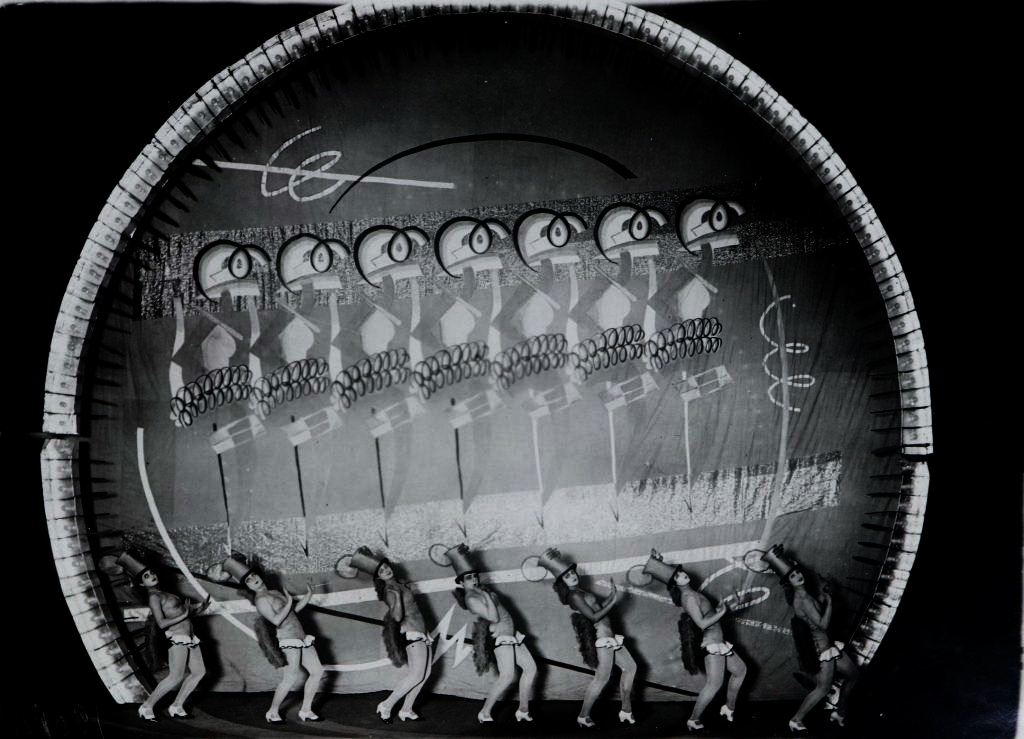 32-сцена з вистави Алло, на хвилі 477, театр Березіль, поставновник Лесь Курбас, 1929 р.