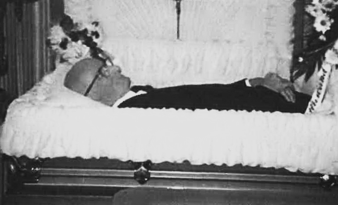 Тризна, Петро Дяченко в домовині, 28 квітня 1965 р.