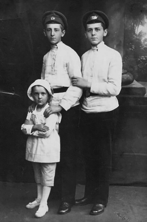 Георг, Семен і Соломон Кузнеці 1912-1913 р.