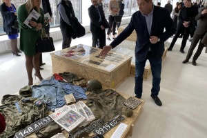 Біля ООН у Нью-Йорку відкрилася виставка, що демонструє звірства рф в Україні