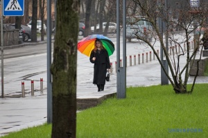 На вихідних в Україні дощитиме, на сході вдень до +22°