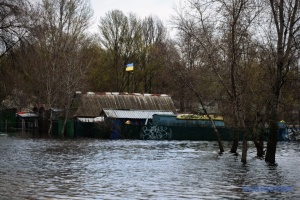 In 3 Regionen der Ukraine bleiben weiter fast 9.000 Hektar landwirtschaftliche Nutzfläche überflutet