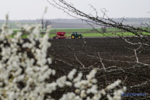 Українські фермери можуть замовити перевірку стану ґрунтів