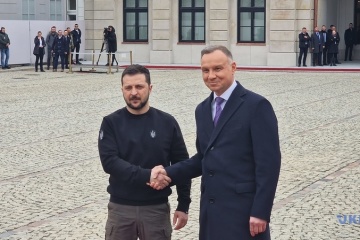 ゼレンシキー宇大統領、ワルシャワ到着　ドゥダ・ポーランド大統領と会談へ