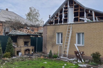Russische Truppen befeuern dreimal Bezirk Nikopol, es gibt Zerstörungen