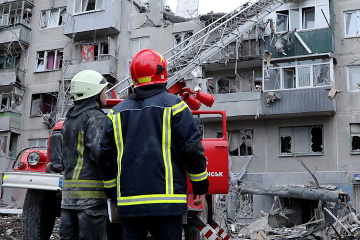 Cinco personas permanecen debajo de los escombros del edificio alcanzado por un misil ruso en Slovyansk