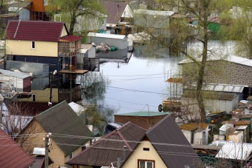 In 3 Regionen der Ukraine bleiben weiter über 6.000 Hektar landwirtschaftliche Nutzfläche überflutet