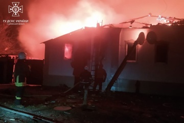 Region Charkiw: Zentrum von Wowtschansk unter russischem Beschuss, Großbrand auf Stadtmarkt