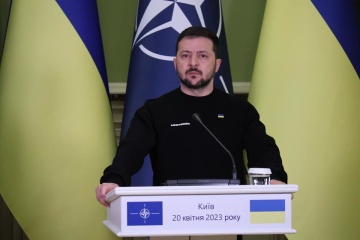 Selenskyj fordert NATO-Einladung für die Ukraine
