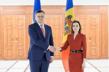 Security, development of cooperation: Kuleba meets with Sandu, Recean in Moldova