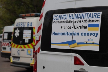 La France fait don de 18 ambulances à l'Ukraine