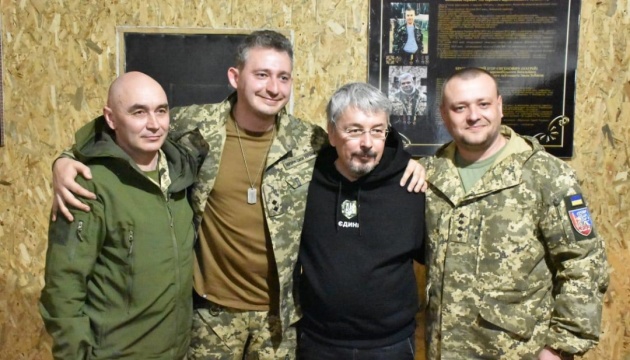 Ткаченко разом із «Культурним десантом» відвідав захисників Донеччини