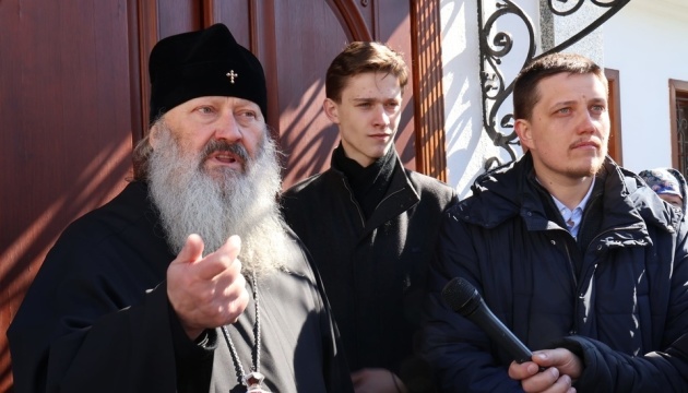 Суд обирає запобіжний захід митрополиту УПЦ МП Павлу