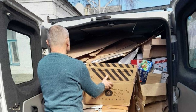 На Рівненщині волонтери «заробили» для ЗСУ понад ₴100 тисяч, відправляючи на переробку сміття
