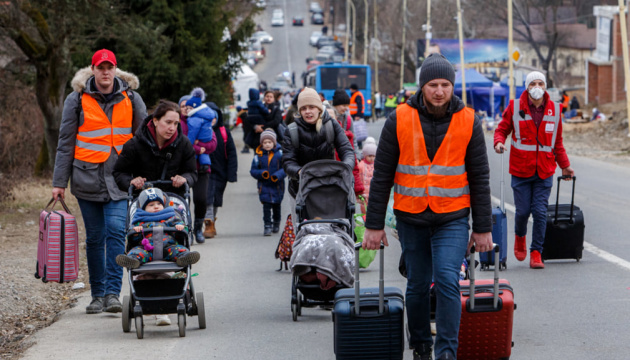 Russian fake news: many Ukrainians going abroad after Putin's statement about nuclear weapons in Belarus