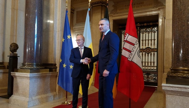Klitschko besucht Hamburger Bürgermeister