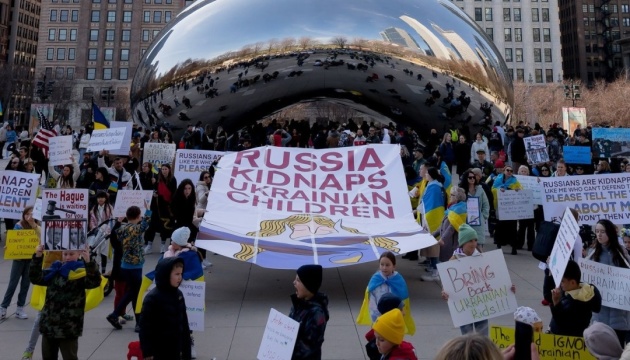 У Чикаго провели акцію проти викрадення росією українських дітей