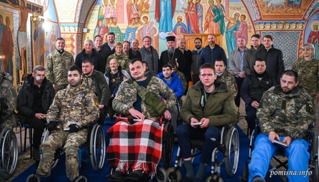 Епіфаній та Помпео відвідали поранених захисників України