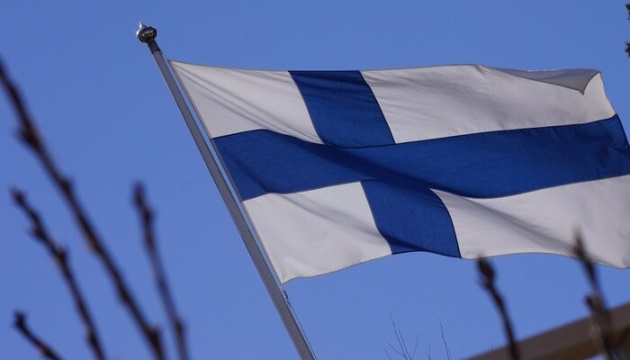 Біля штаб-квартири НАТО у Брюсселі підняли прапор Фінляндії